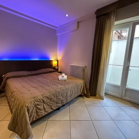 Bb 10 Serpotta - Palazzo Riolo & Restaurant Palerme