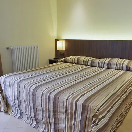 Bb 10 Serpotta - Palazzo Riolo & Restaurant Guest house 3*
