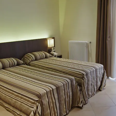 Bb 10 Serpotta - Palazzo Riolo & Restaurant Gasthof Palermo