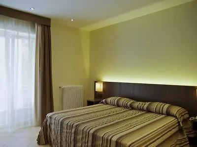 Bb 10 Serpotta - Palazzo Riolo & Restaurant بيت ضيافة 4*