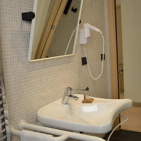 Bb 10 Serpotta - Palazzo Riolo & Restaurant بيت ضيافة 4*